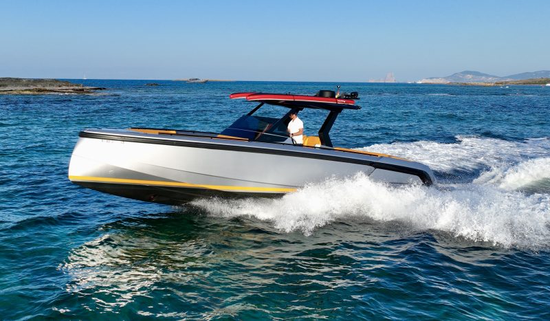 Vanquish NO TOMORROW speedboat