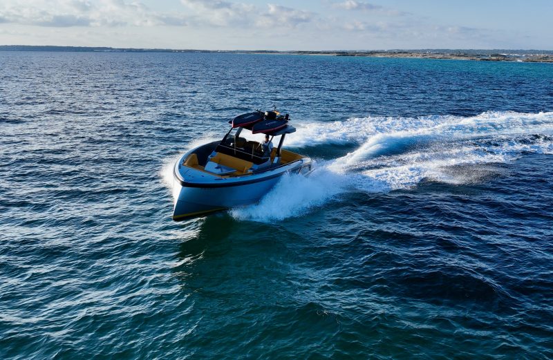 Vanquish NO TOMORROW speedboat