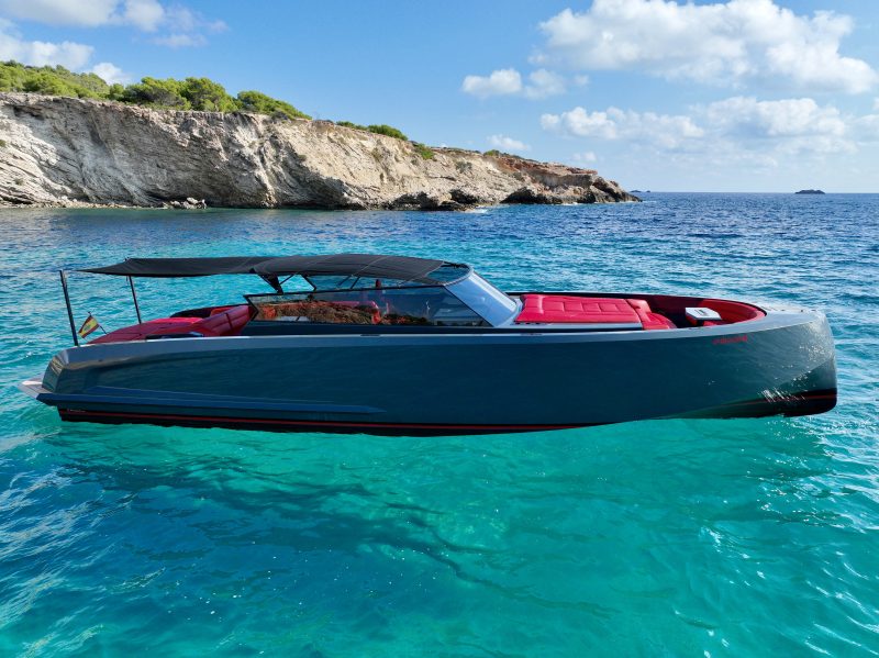 Vanquish LADY THUNDER yacht