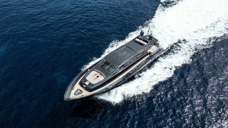 Leopard DARK KNIGHT yacht