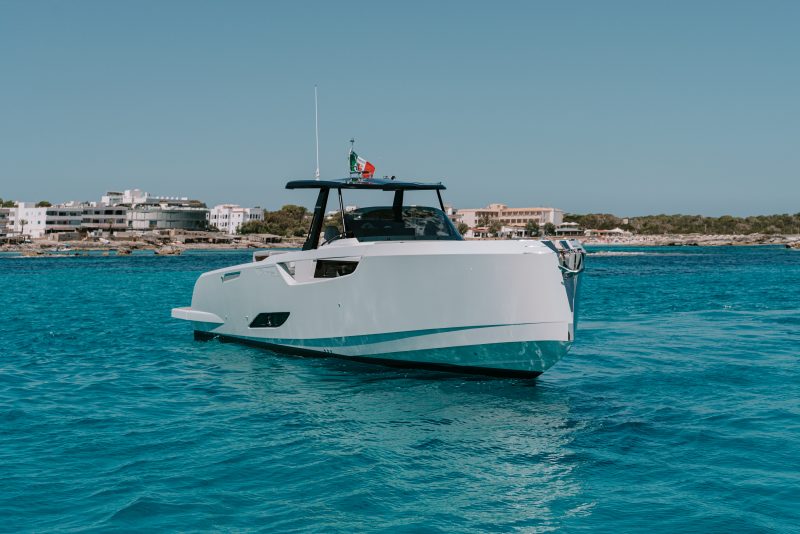 Cayman CAIMAN speedboat